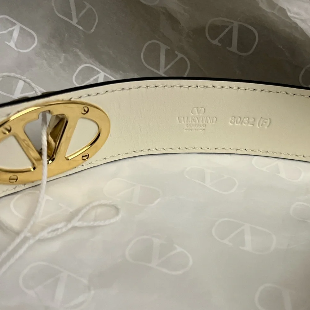 Valentino Garavani
The Bold Edition VLogo belt - Picture 7 of 12